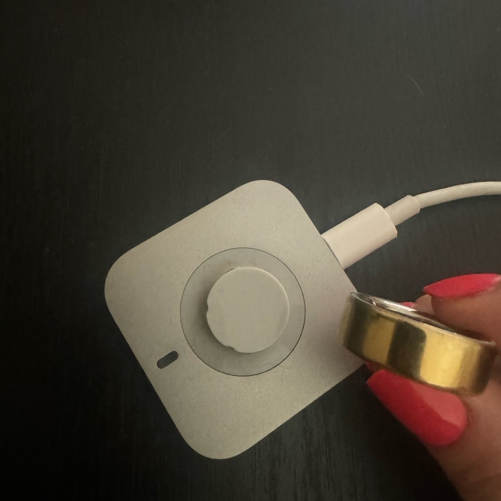 Oura Gold Ring 4
